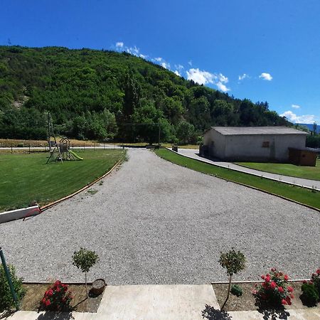 Le Petit Begou Bed & Breakfast Saint-Auban-d'Oze Exterior foto